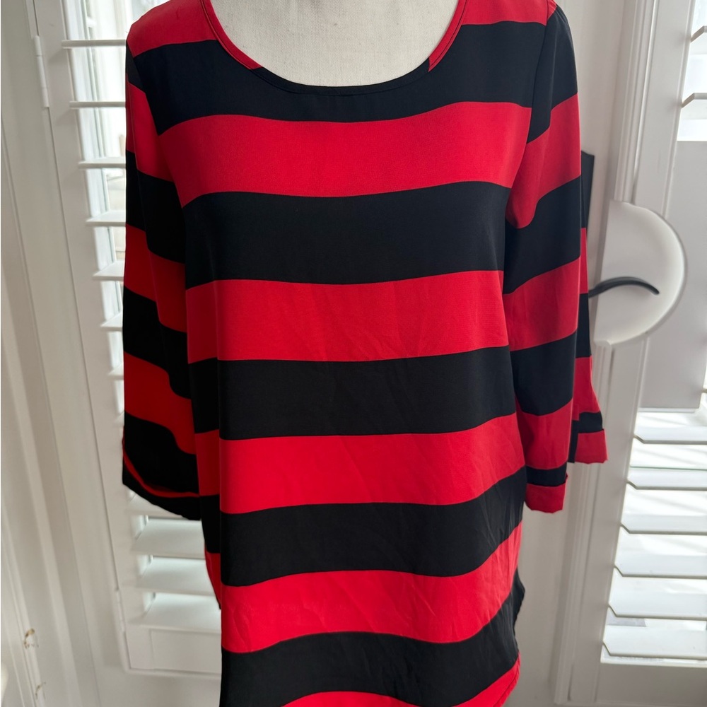 UGA colors! Newbury Kustom Red and Blue Boxy 3/4 Sleeve Blouse